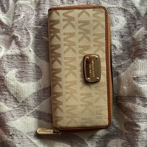 Michael Kors wallet